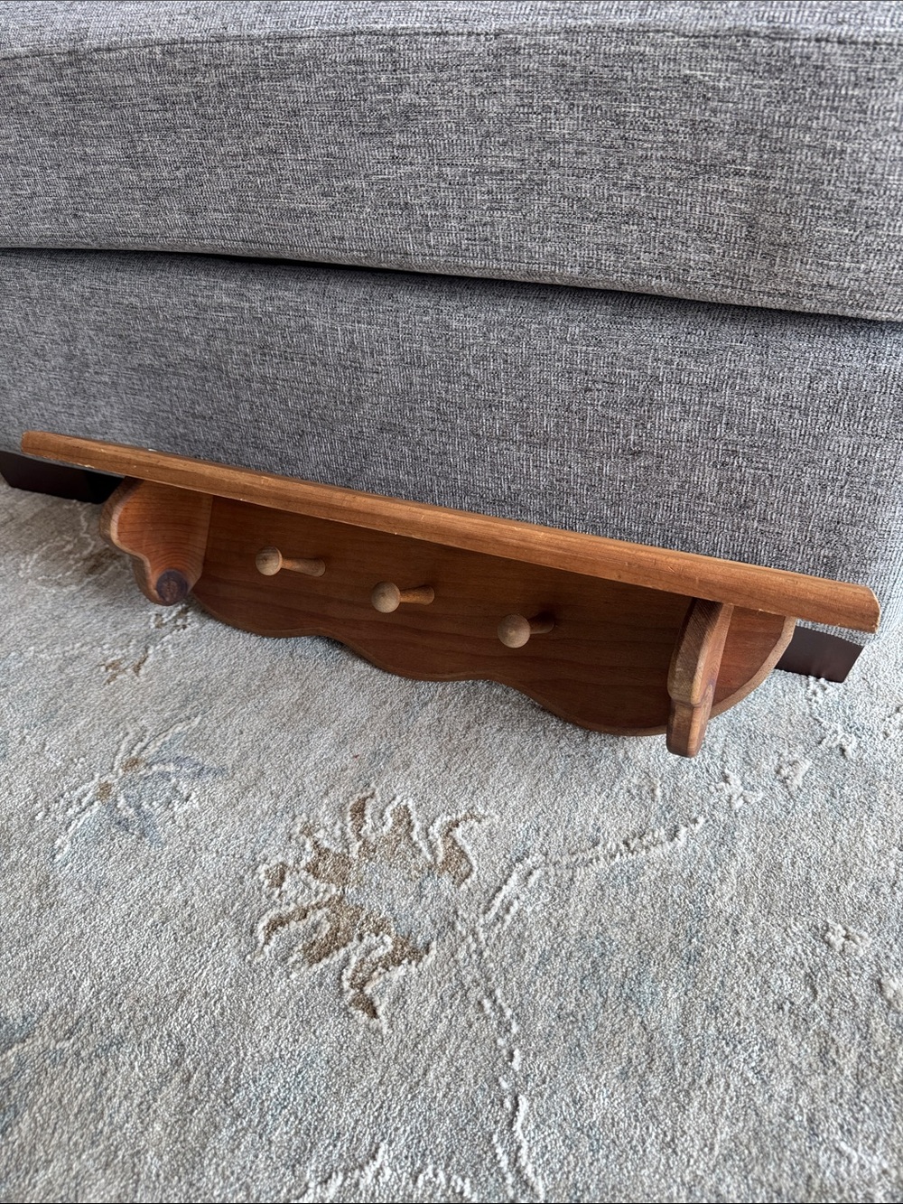 VTG Solid Wood Peg Shelf
